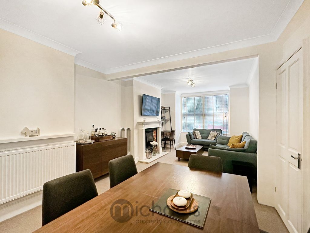 Property photo 3 of 26