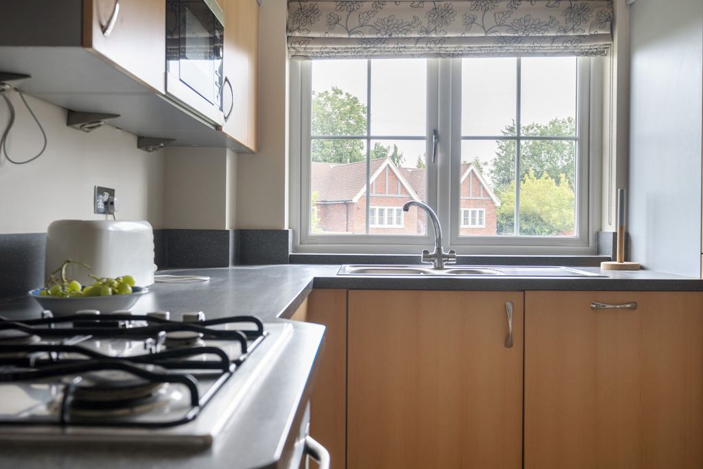 Property photo 3 of 13 1297422-20-6846A2...