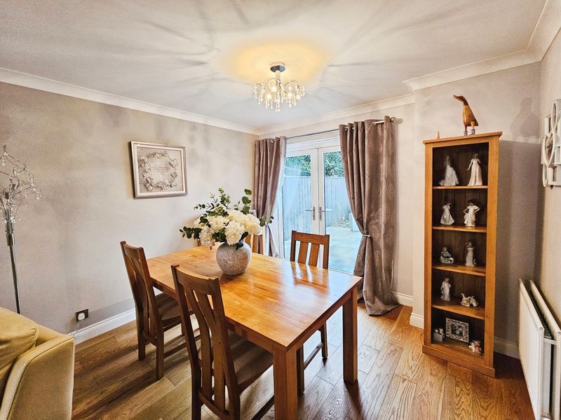 Property photo 3 of 10 Photo 6