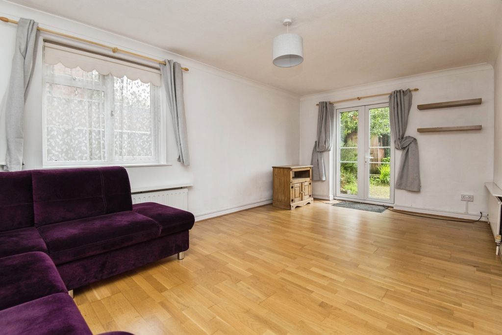 Property photo 2 of 11 Photo