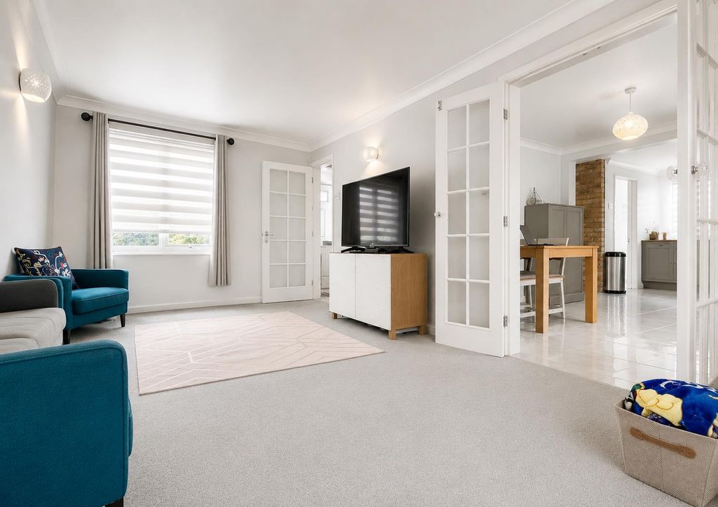 Property photo 3 of 36 E23Da82C-33B4-46CE-A5A6-3De01752Bdd2.Png