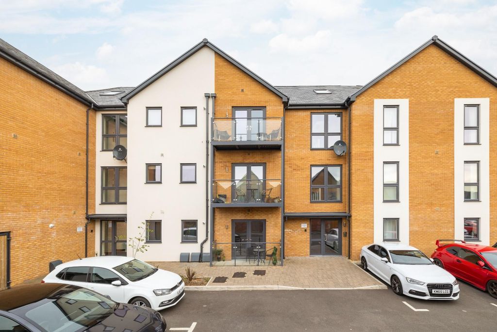 Property photo 2 of 22 Char9866.Jpg