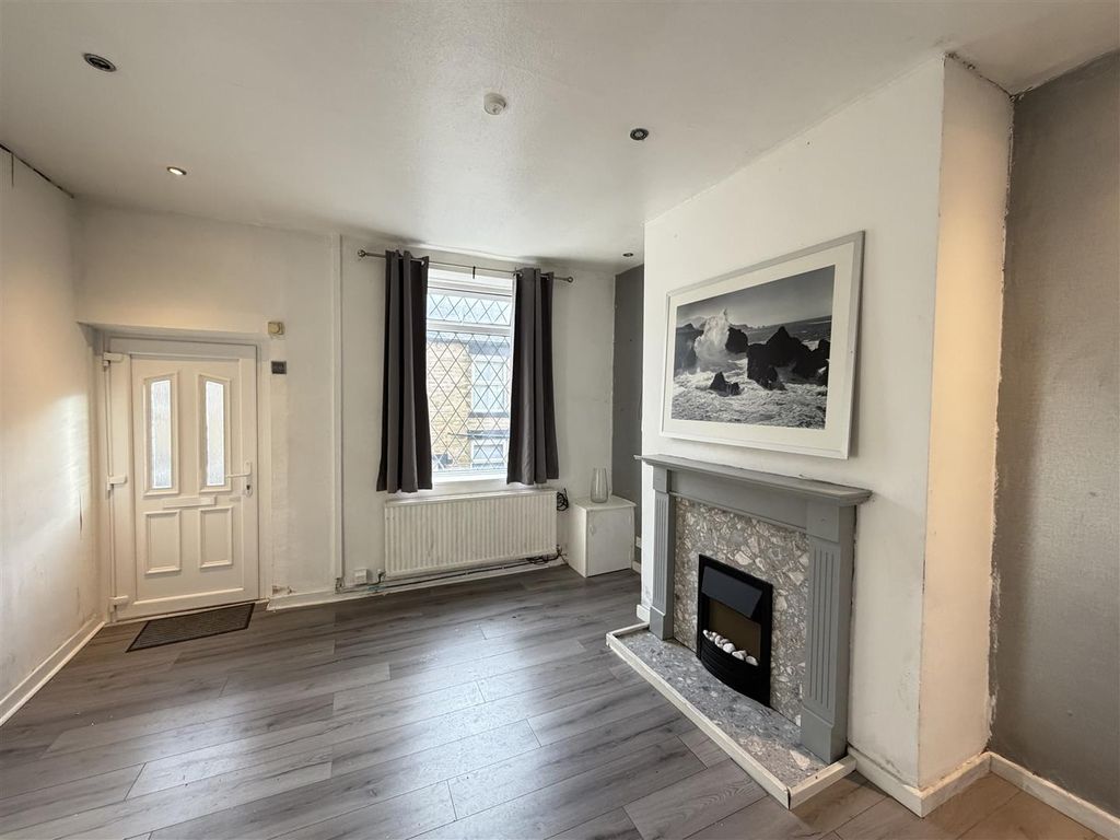 Property photo 2 of 8 Img_0452.Jpeg