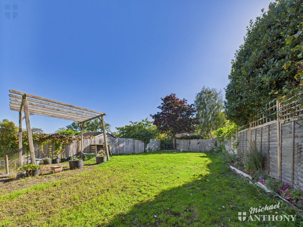 Property photo 3 of 17 Cam03852G0-Pr0441-Still001