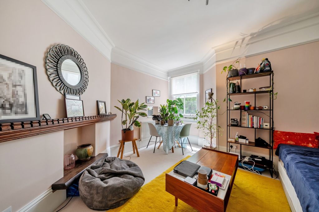 Property photo 2 of 9 1470122-9-6A1Ebb8...
