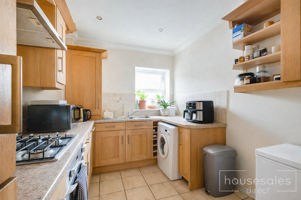 Property photo 2 of 8