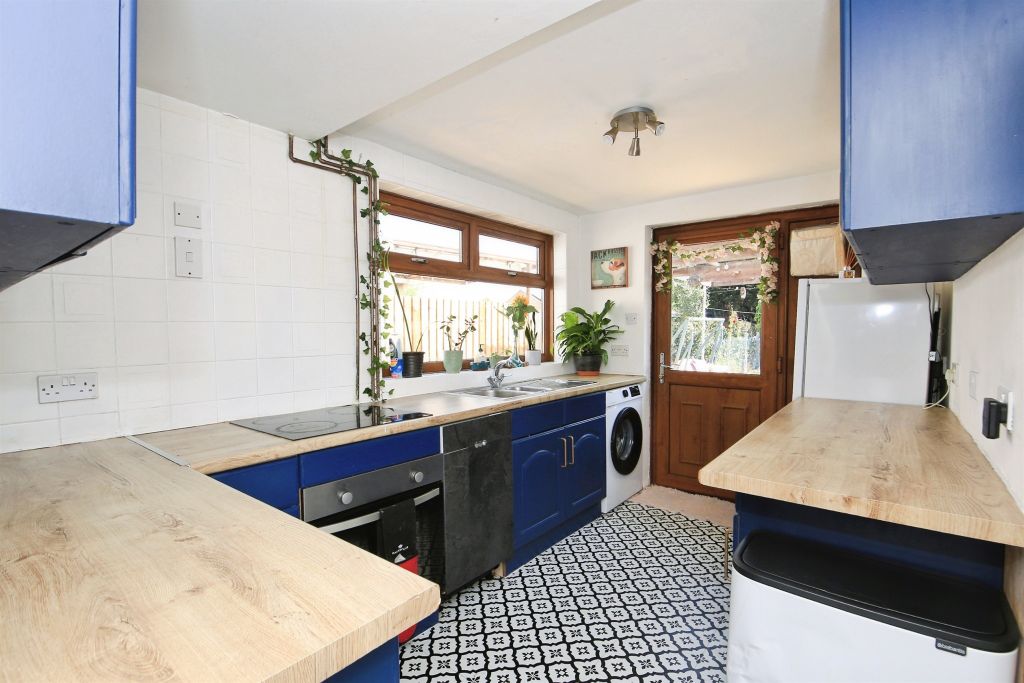 Property photo 2 of 17