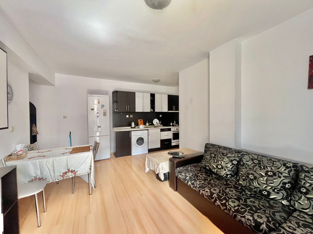 Property photo 2 of 12