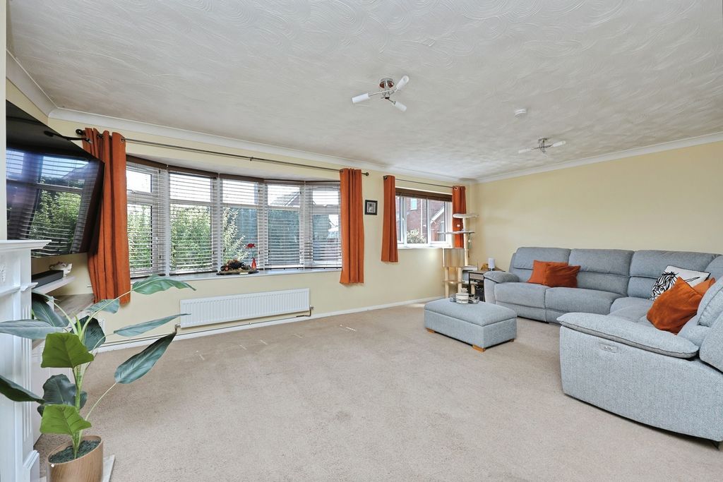 Property photo 2 of 18 Pbox-Img.Jpg