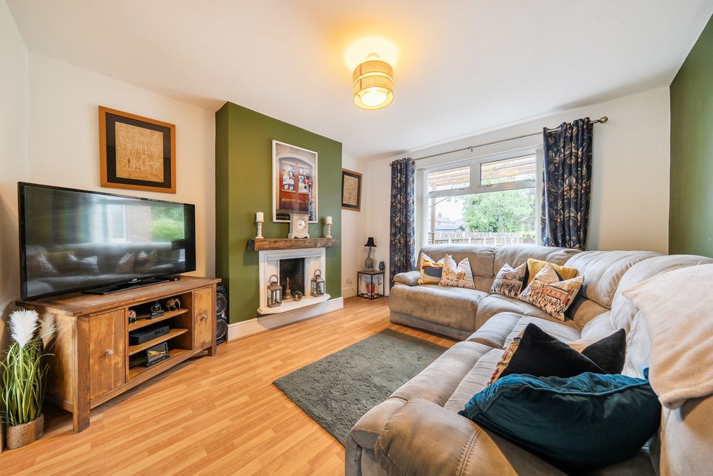 Property photo 3 of 16