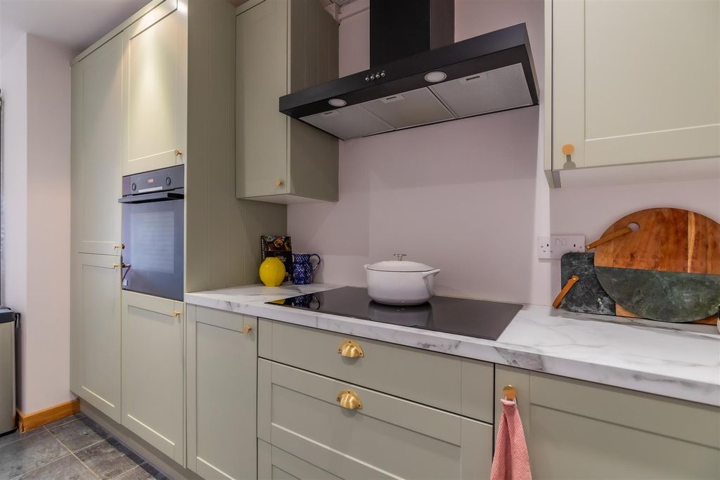 Property photo 3 of 16 15 South Mews (10 Of 15).Jpg