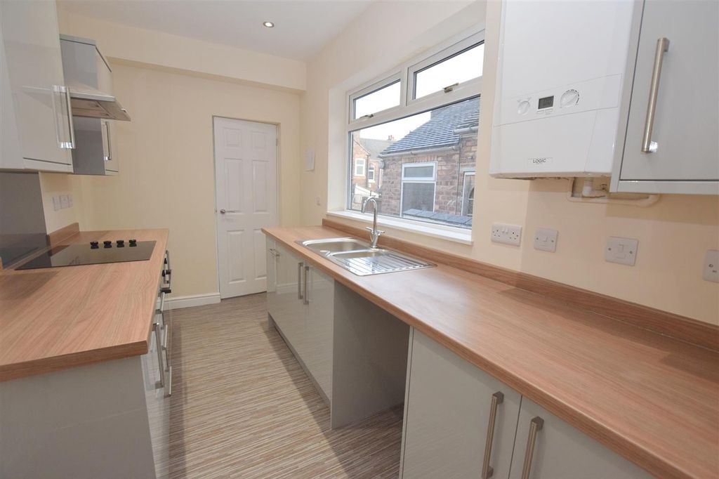 Property photo 2 of 9
