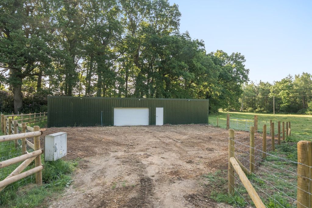 Property photo 1 of 12 Picture No. 23