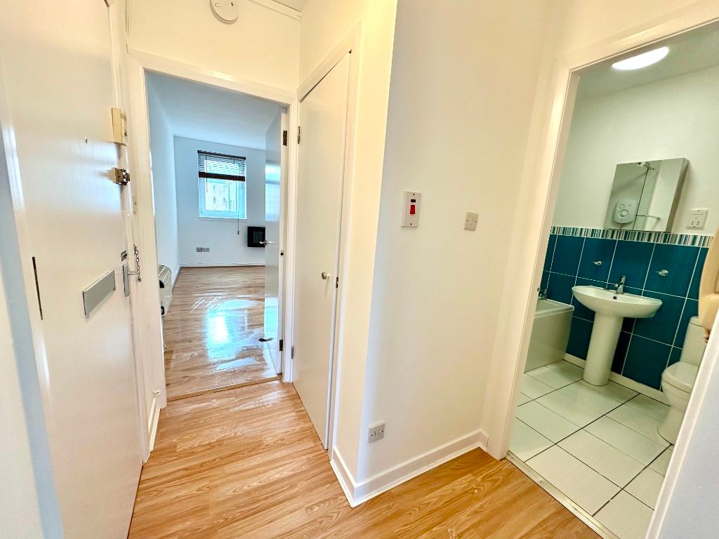 Property photo 2 of 9 Photo 2