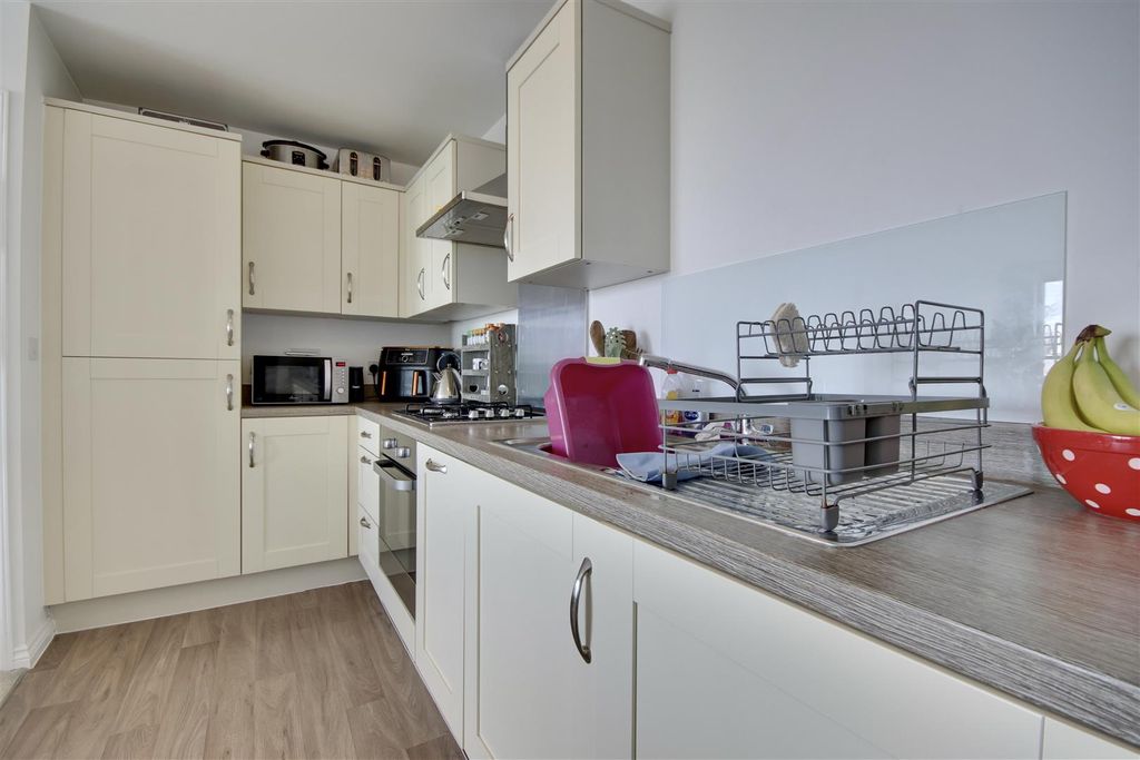 Property photo 3 of 9 85859CD2-1735-4774-95DC-D6Ca5Ebbb02C_1_201_A.Jpeg