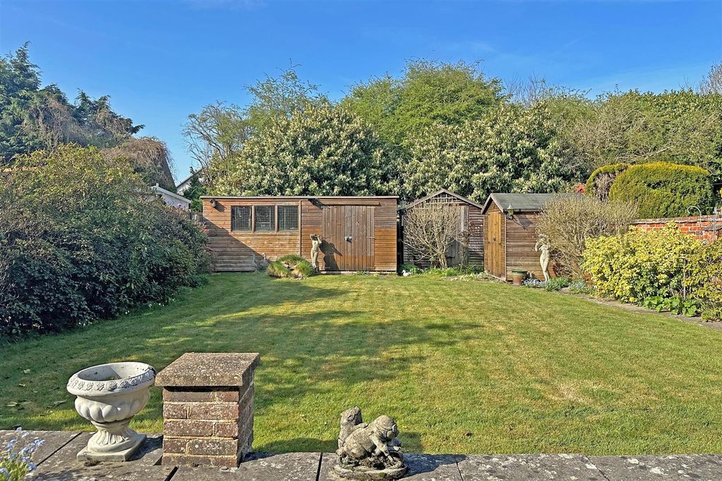 Property photo 2 of 24