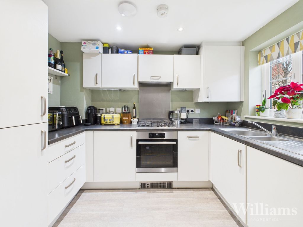 Property photo 2 of 17