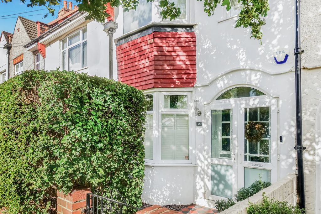 Property photo 1 of 10