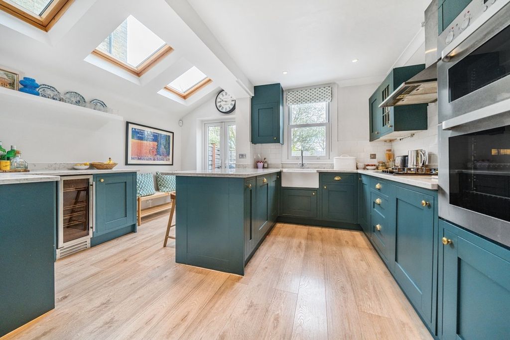 Property photo 3 of 13 1107297 (5)
