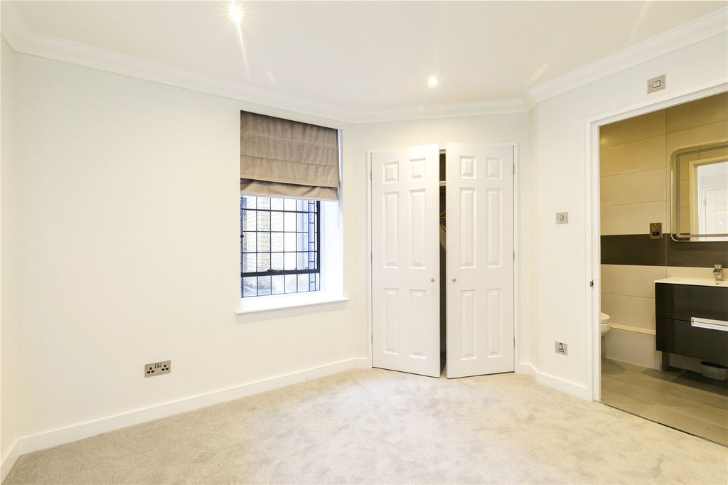 Property photo 3 of 14 Bedroom