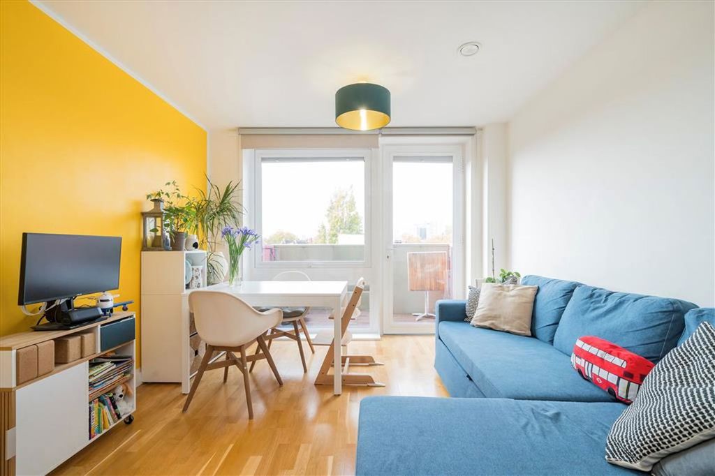 Property photo 2 of 8