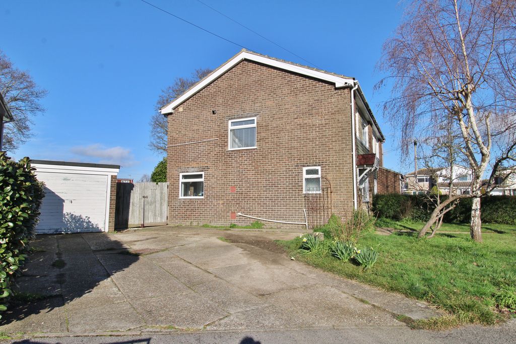 Property photo 2 of 31