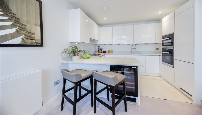 Property photo 3 of 12 Kitchen