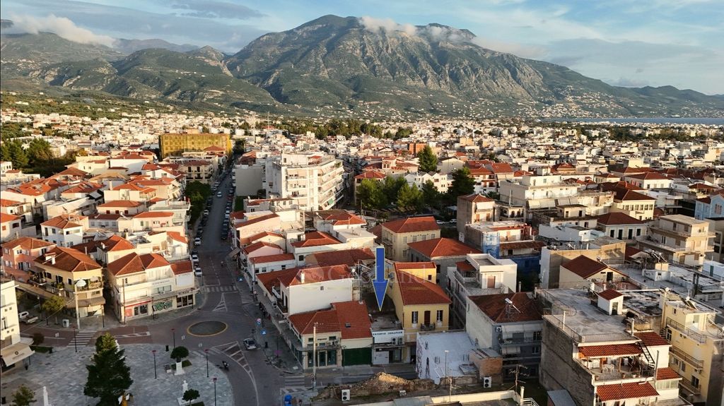 Property photo 2 of 12