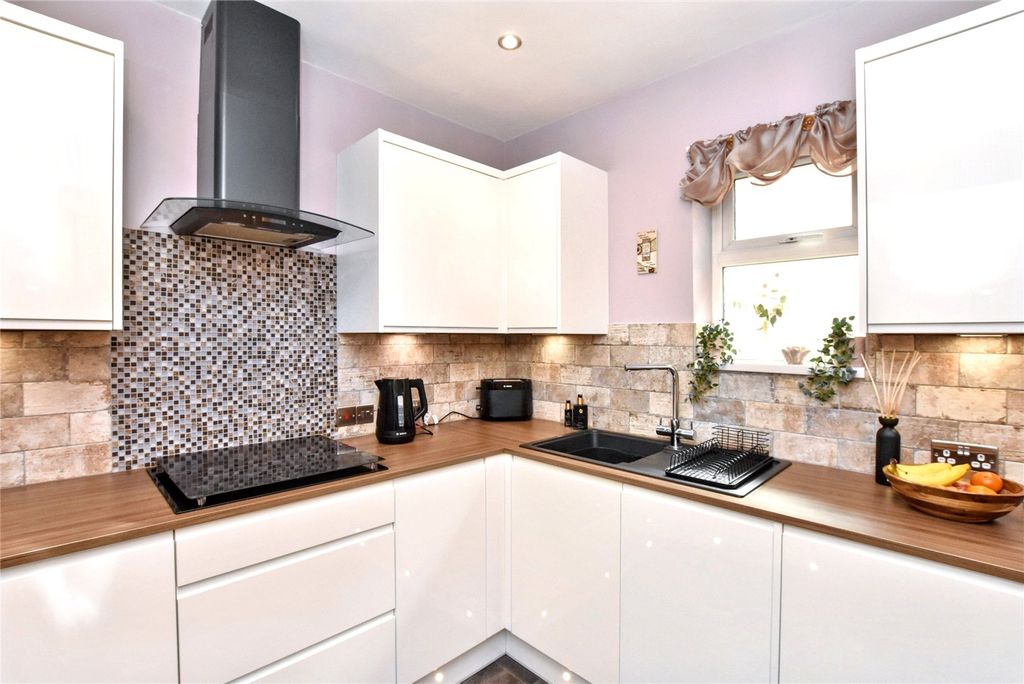 Property photo 3 of 25 Picture No. 13