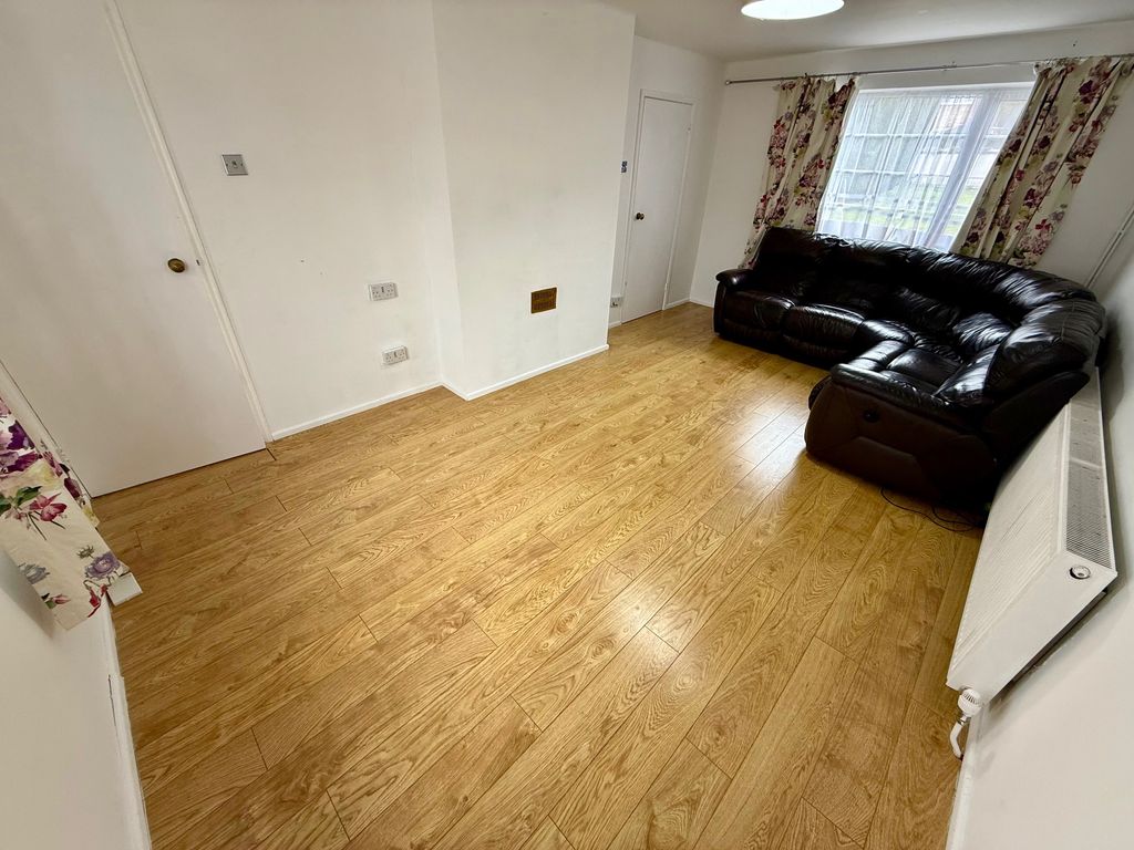 Property photo 2 of 15 Image