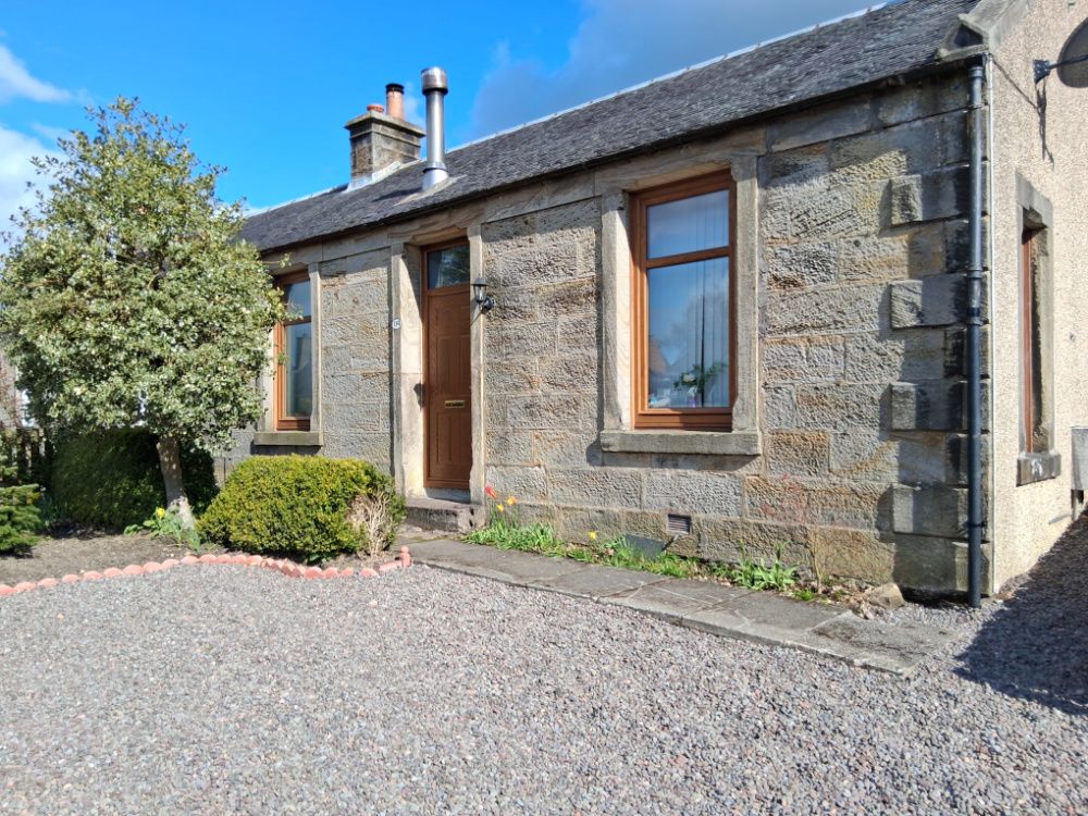 Property photo 1 of 12