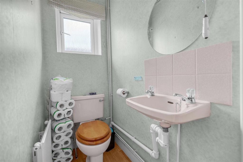 Additional image 16 of 3 bed detached bungalow for saleChadwell Springs, Waltham, Grimsby DN37