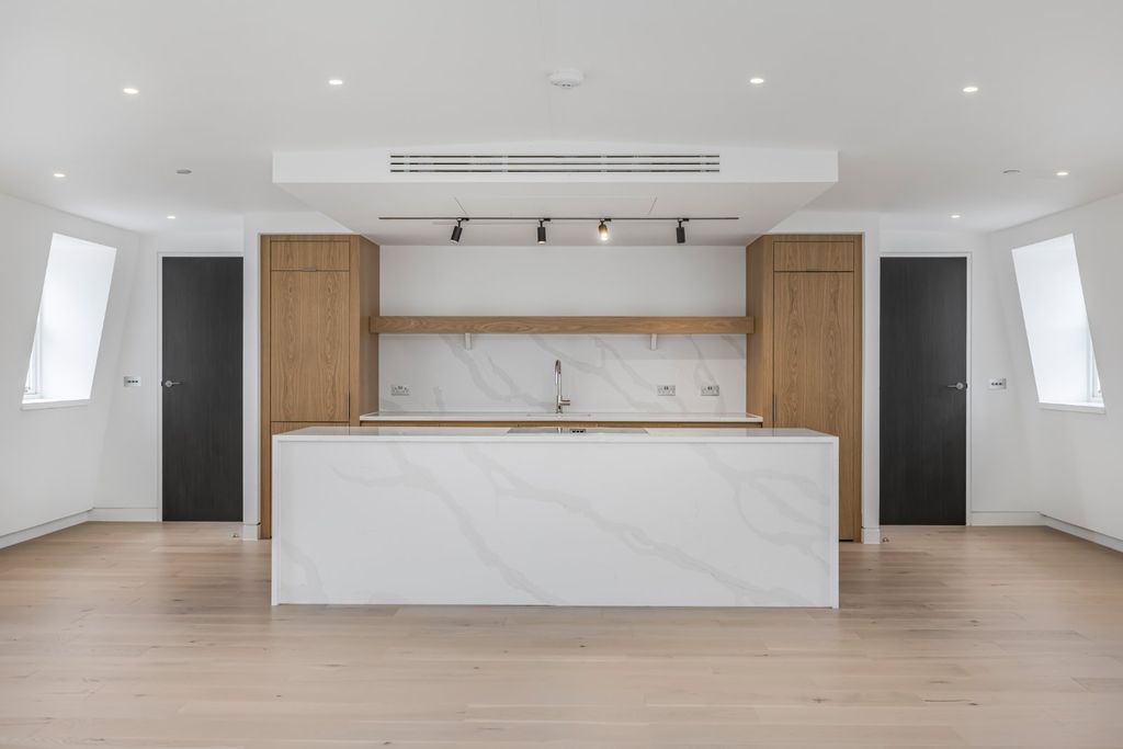 Property photo 3 of 15 Picture No. 14