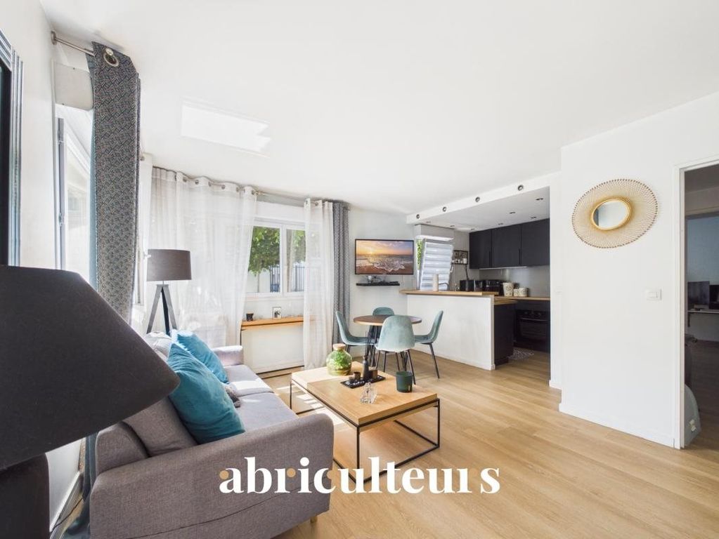 Property photo 1 of 12 3-Piece Apartment With Terrace, Parking And Cellar – La Garenne-Colombes (92250)