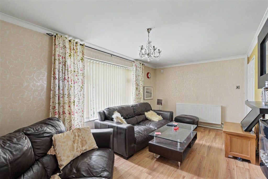 Property photo 3 of 16 Lounge_2.Jpeg