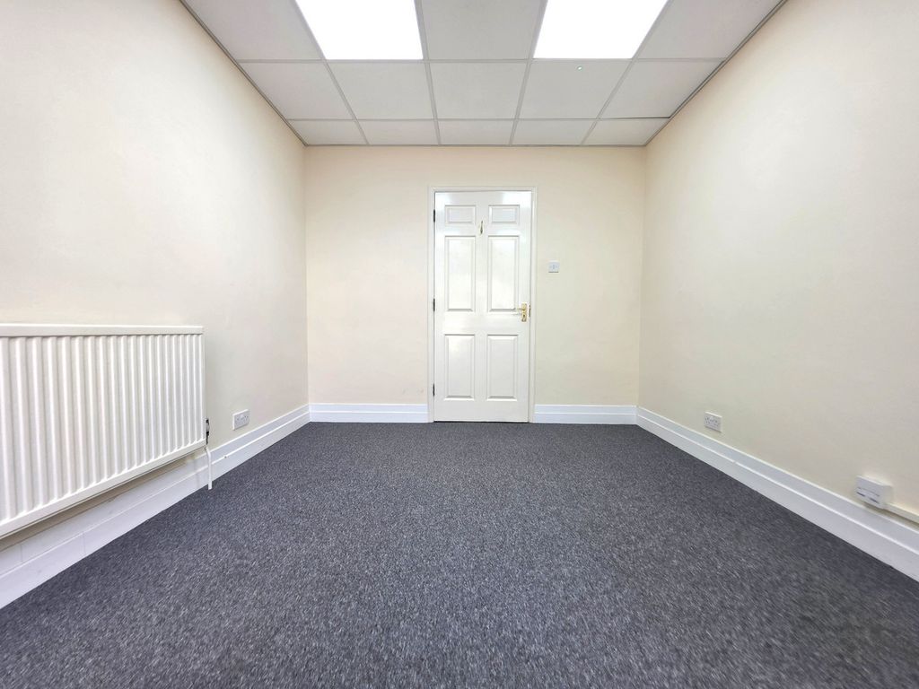 Property photo 2 of 3