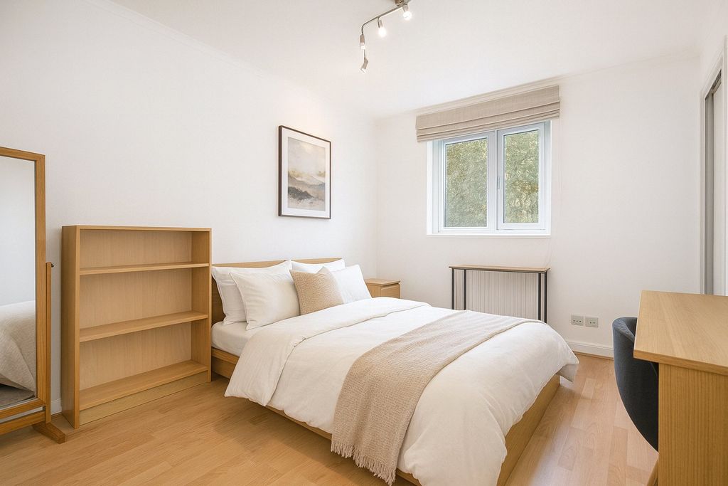 Property photo 2 of 4 Picture No. 11