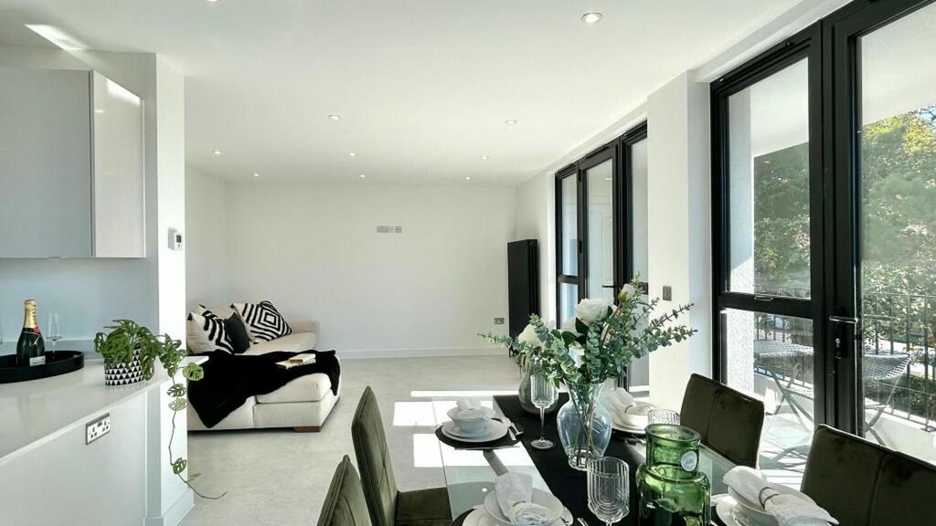 Property photo 3 of 16 Open Plan Living