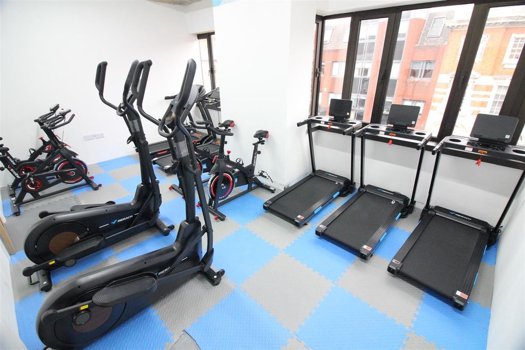 Property photo 3 of 12 8Be71167-0B15-4Ec9-B9E0-7Dce782D3953.Jpeg