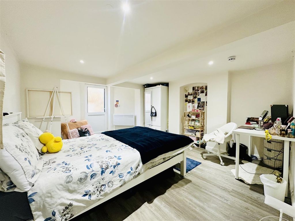 Property photo 1 of 6 Image00005.Jpeg