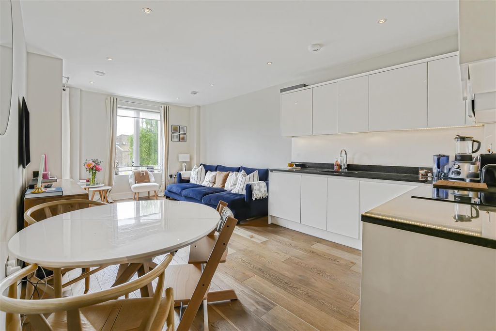 Property photo 1 of 9 Ped04067.Jpg
