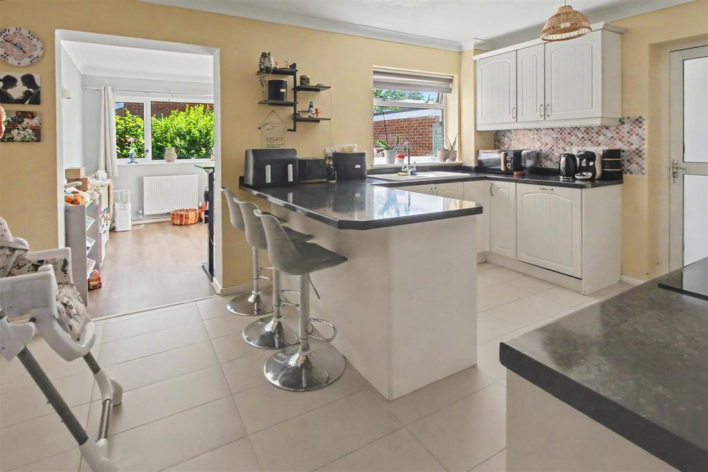 Property photo 2 of 13 Kitchen