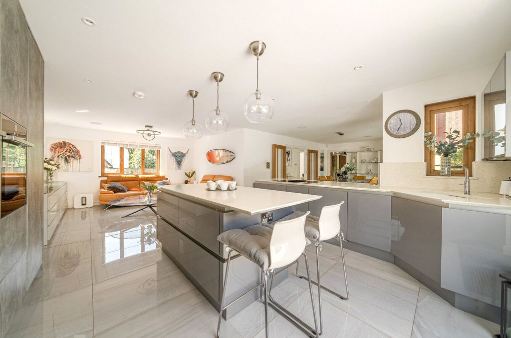Property photo 3 of 19 Open Plan Living