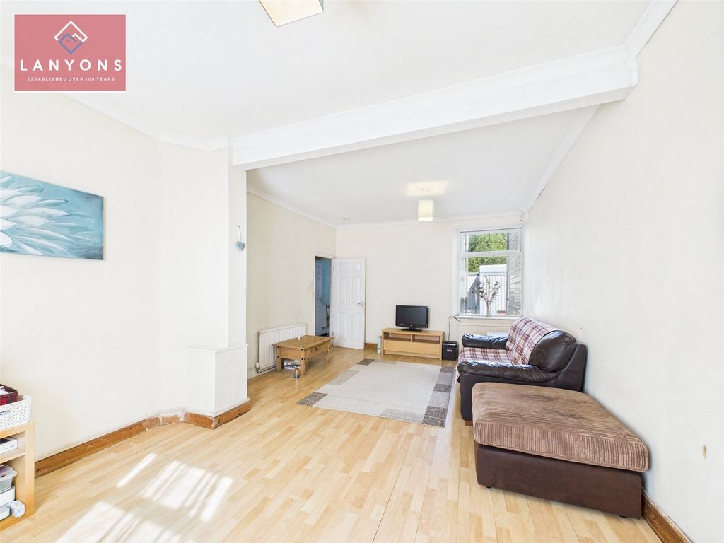 Property photo 3 of 15 Picture No. 13
