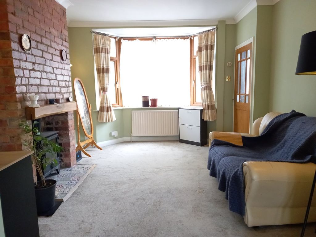 Property photo 2 of 11