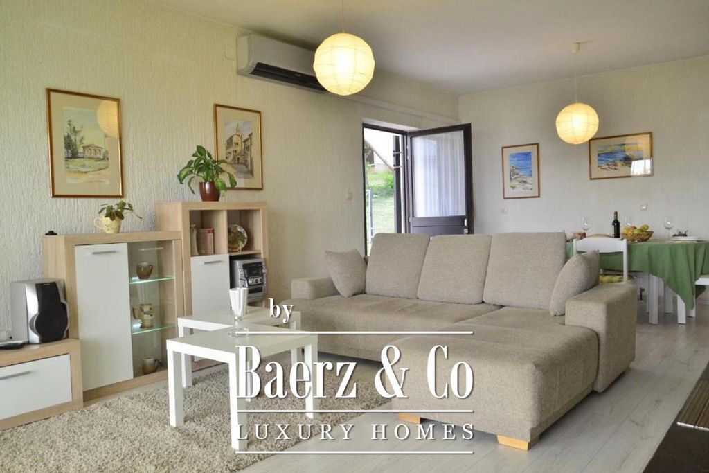 Property photo 2 of 27