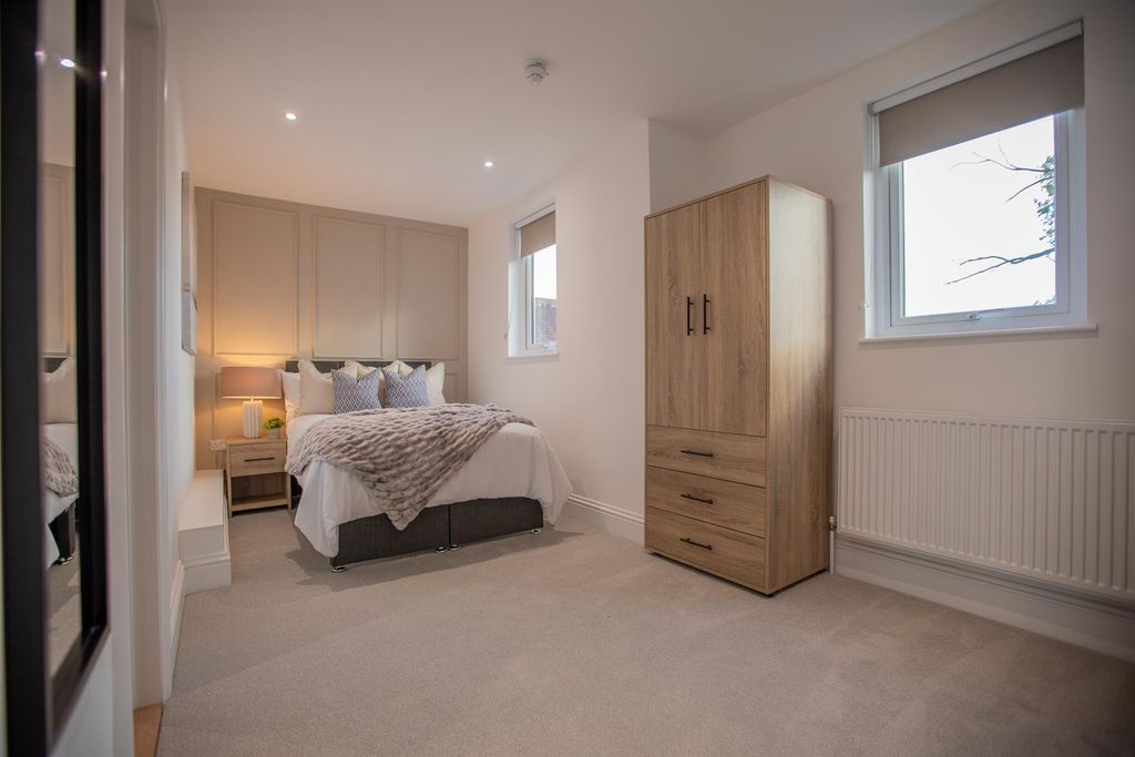 Property photo 2 of 9 R6A.Jpg