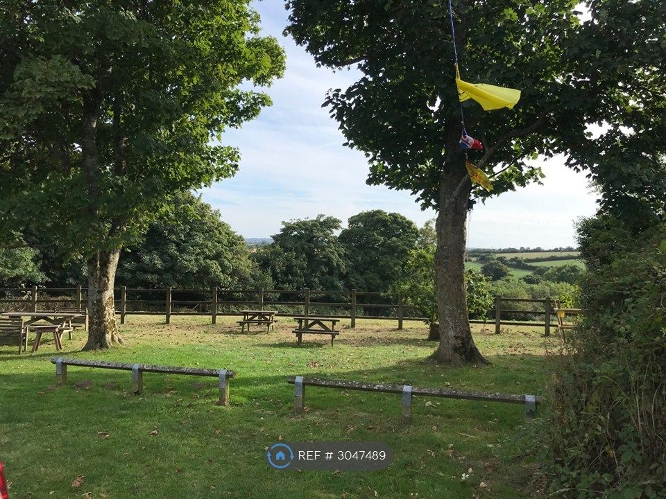 Property photo 3 of 14 Park 100m Away