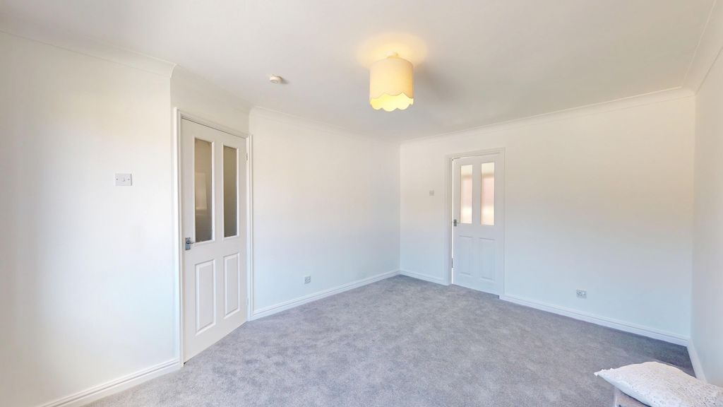 Property photo 3 of 15 4287705