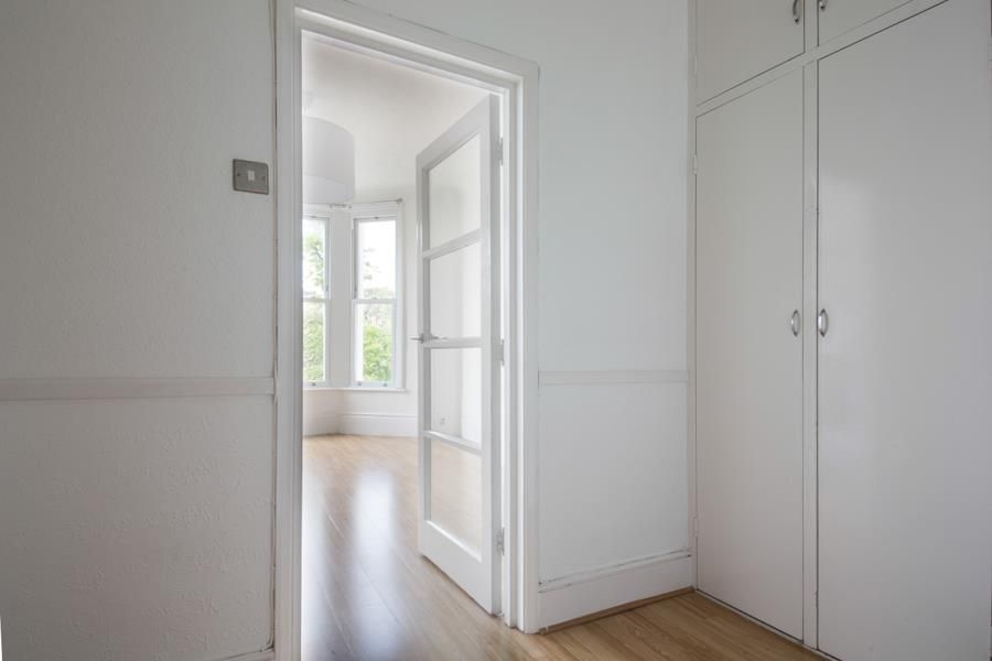 Property photo 3 of 10 Hall.Jpg